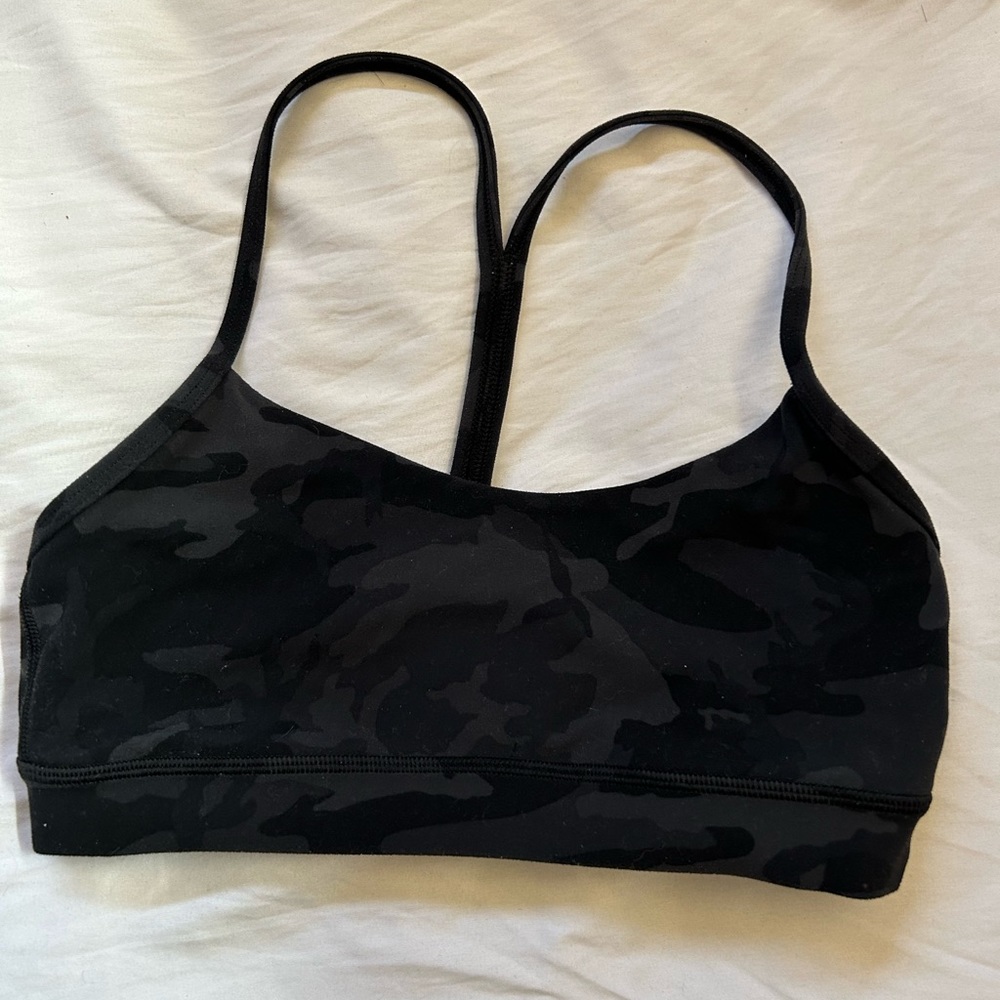 Lululemon size 6 sports bra